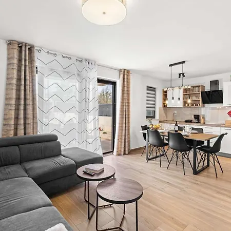 Apartment Em Porec