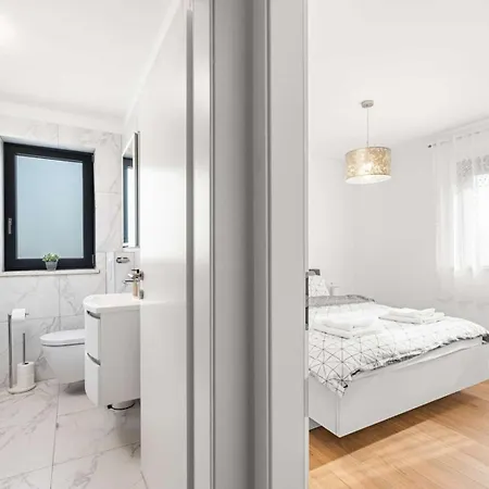Apartment Em Porec